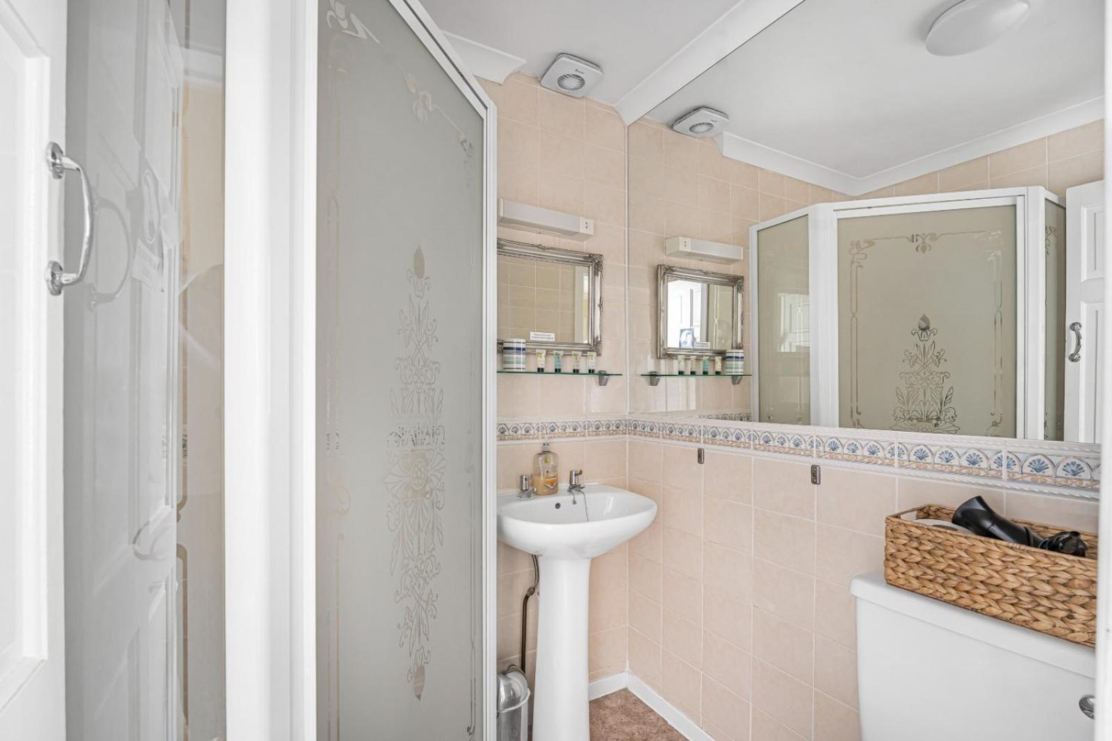 Summerlands Guest House 토키 외부 사진